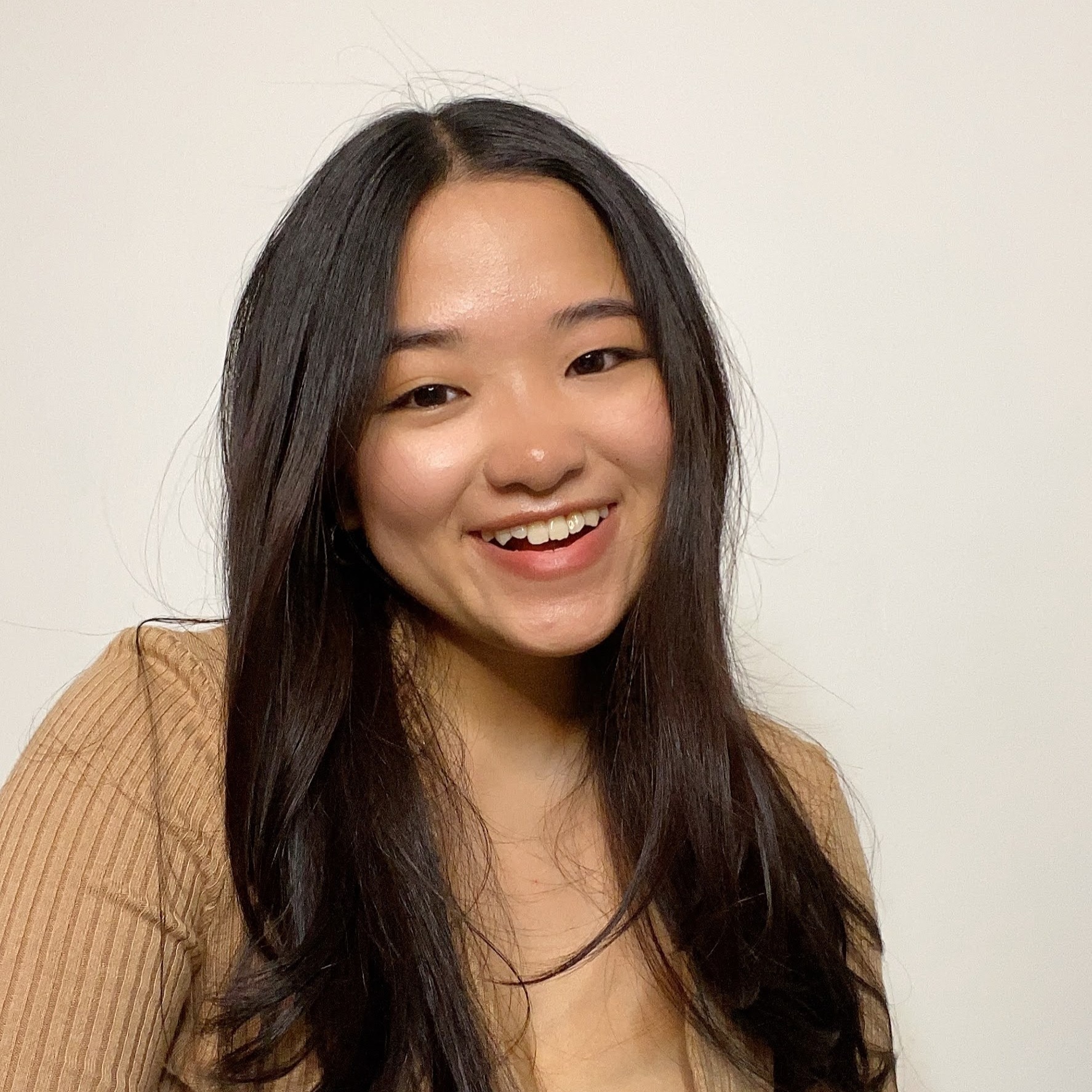Image of Jenny Lee smiling